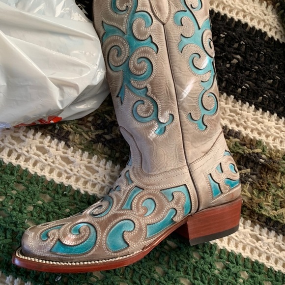 Cowboy boots - Picture 3 of 4